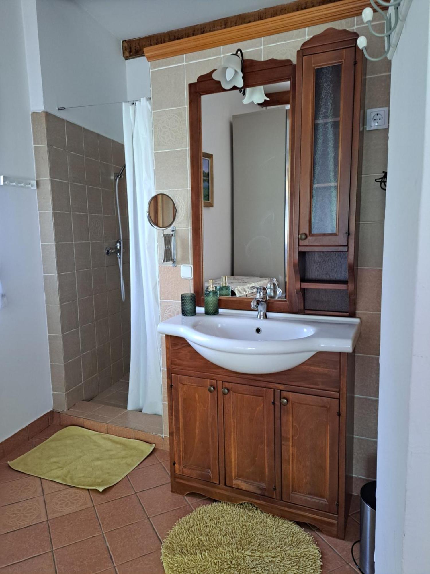 Mediterran Apartman Печ Экстерьер фото
