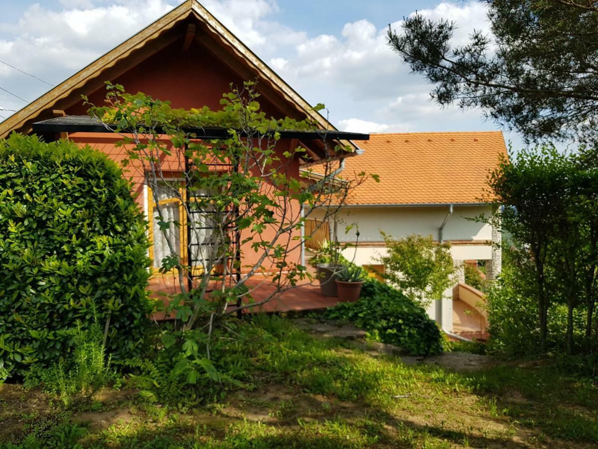 Mediterran Apartman Печ Экстерьер фото